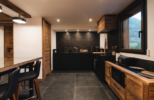 La Tour Apartment | Apartment 'Gîte Maria' with Mountain View, Shared Garden and Wi-Fi