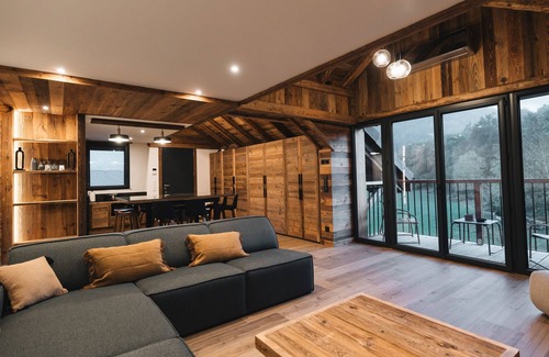La Tour Apartment | Apartment 'Gîte Maria' with Mountain View, Shared Garden and Wi-Fi