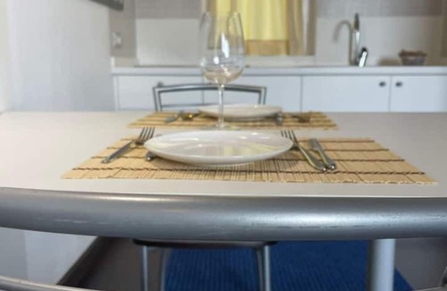 Pistoia Apartment | Apartment 'Glicine' with Shared Pool, Wi-Fi and Air Conditioning