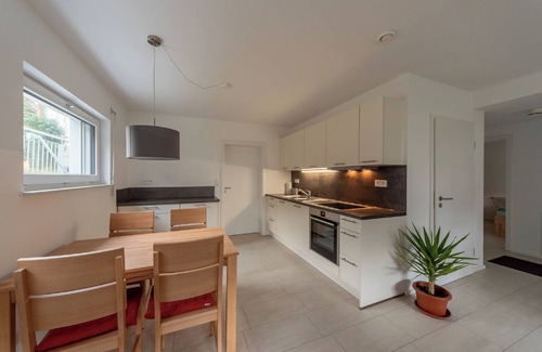 Beuren Apartment | Apartment 'Gluiber' with Mountain View, Private Terrace and Wi-Fi