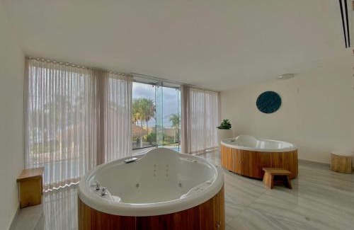 Zona Dorada Apartment | Apartment Gold In Camino Al Mar with Amazing View of the Ocean, Beach and Swimming Pool, 3 Rooms