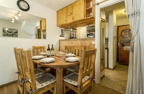Chamonix City Centre Apartment | Apartment Grepon 6 Incredible Mont Blanc View Chamonix