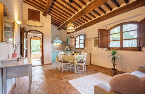 Vergelle Apartment | Apartment 'Greta' with Shared Pool, Wi-Fi and Air Conditioning