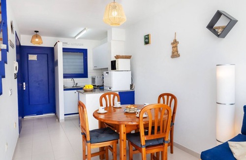 Llanca Apartment | Apartment Grifeu by Interhome