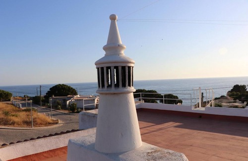 Vale de Covo House | Apartment 'Gudrun' with Sea View, Wi-Fi and Air Conditioning