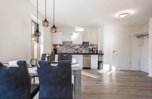 Hohwacht Apartment | Apartment 'Hühnergott' with Wi-Fi