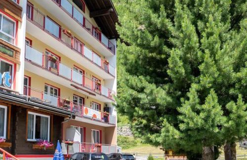 Saas Grund Apartment | Apartment Haus Aurora by Interhome