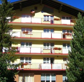 Saas Grund Apartment | Apartment Haus Aurora by Interhome