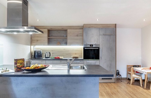 Kaltenbach Apartment | Apartment "Hochzillertal Gartenwohnung" with Mountain View, Terrace & Wi-Fi
