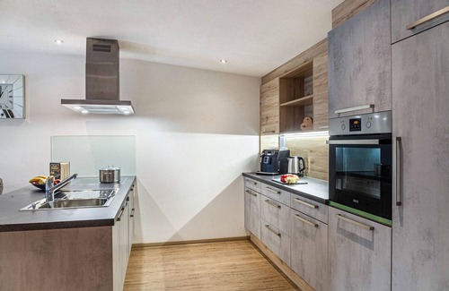 Kaltenbach Apartment | Apartment "Hochzillertal Gartenwohnung" with Mountain View, Terrace & Wi-Fi
