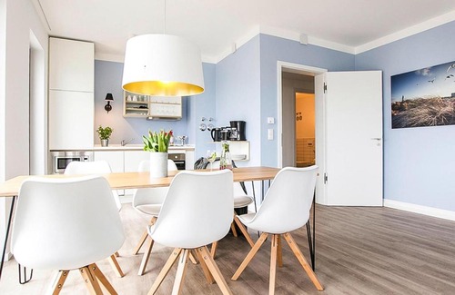 Warnemuende Apartment | Apartment house, Warnemünde