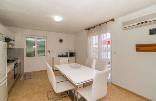 Necujam Apartment | Apartment Ivan (109211-A1) - Necujam - island Solta