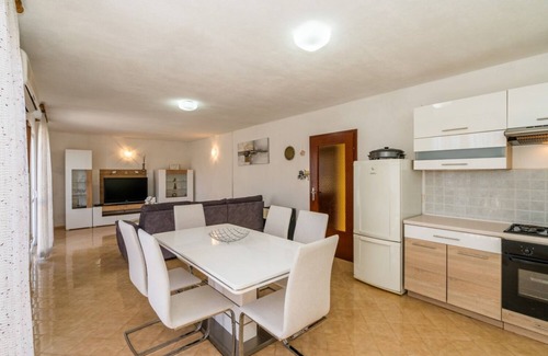 Necujam Apartment | Apartment Ivan (109211-A1) - Necujam - island Solta