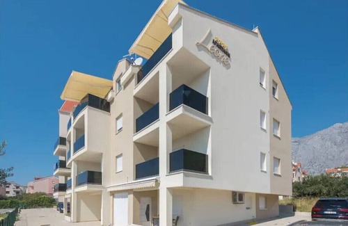 Promajna Apartment | Apartment Hrvoje -only 50m to the sea