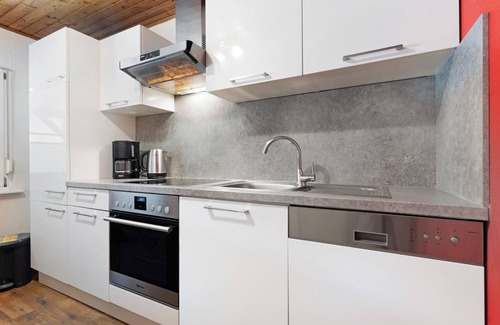 Ohlsbach Apartment | Apartment 'Huber' with Mountain View, Shared Pool and Wi-Fi