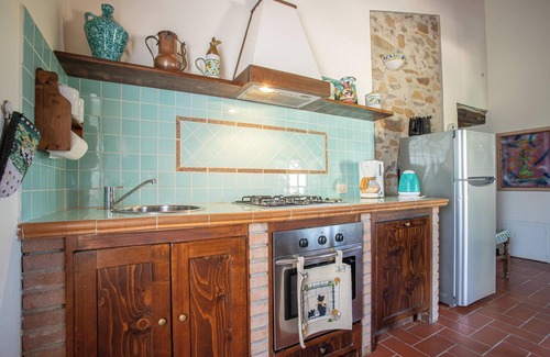 Magliano in Toscana Other | Apartment Il Pero with Terrace, Shared Pool & Wi-Fi
