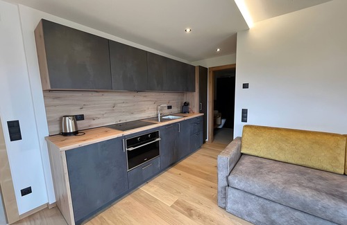 Avelengo Apartment | Apartment 'Ifinger' with Mountain View, Shared Garden and Wi-Fi