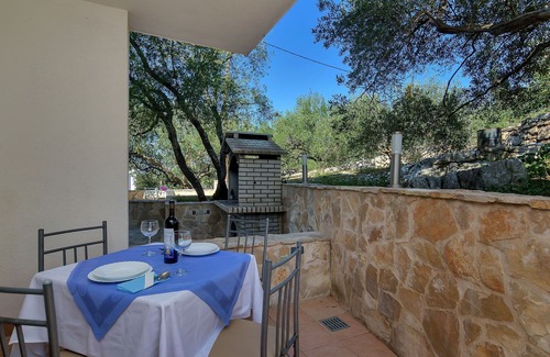 Pokrivenik Apartment | Apartment Igor - 5 m from beach: SA2(4) - Cove Pokrivenik, Island Hvar, Croatia