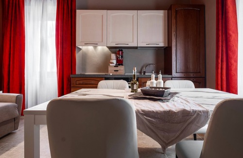 Semproniano Apartment | Apartment 'Il Rifugio Illuminato - Brunello' with Shared Garden, Wi-Fi and Air Conditioning