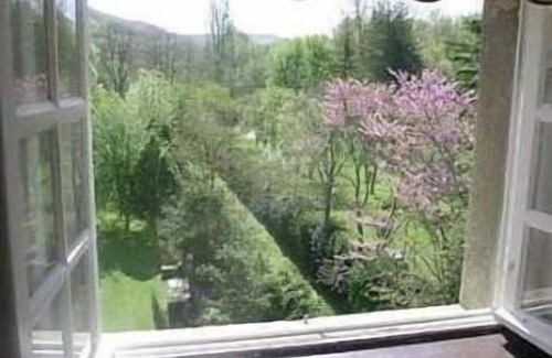 Chalabre Apartment | Apartment in 17th Century Residence in Chalabre