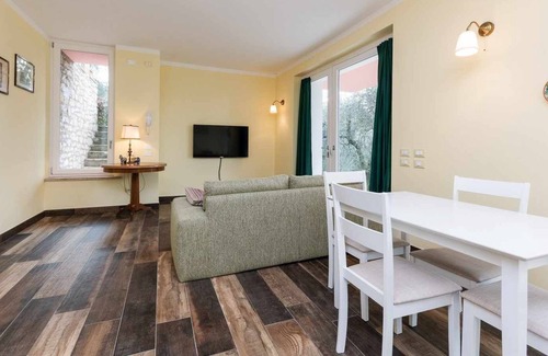 Corno Apartment | Apartment in 2 steps from Garda and Lake