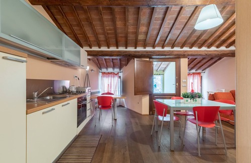Montepulciano Apartment | Apartment In A Hotel 'Guest-house Montepulciano' with Wi-Fi and Air Conditioning