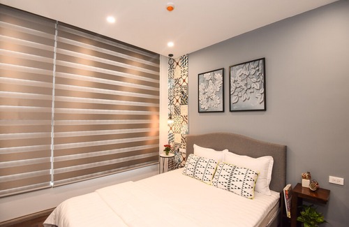 Tu Liem Apartment | Apartment in a Luxury @Vinhomes Green Bay Hanoi with @02 Bedrooms