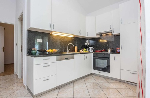 Vir Apartment | Apartment in a quiet area | for 4 persons | 20 m from beach