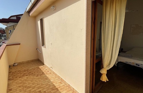 Scalea Apartment | Apartment in a quiet neighborhood overlooking the city and the sea