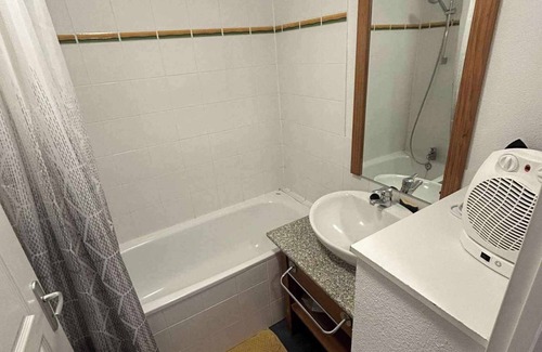 Ax-les-Thermes Apartment | Apartment in a residence 2 minutes walk from the slopes! Ax 3 domaines resort