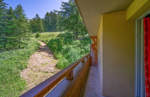 Allos Apartment | Apartment in Alps near Ski Slopes