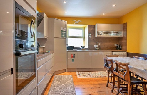 Beaumaris Apartment | Apartment in Beaumaris with Snowdonia Views