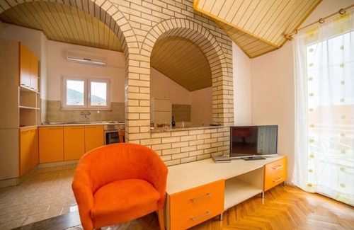 Bol Apartment | Apartment in Bol with Seaview, Balcony, Air condition, WIFI (3835-1)