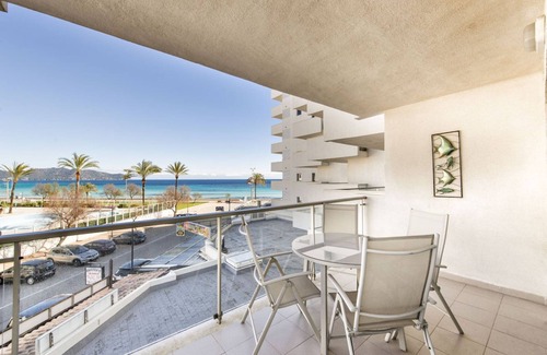 Sant Llorenc des Cardassar Apartment | APARTMENT IN CALA MILLOR, Modern, DIRECTLY ON THE BEACH, SEAVIEW, Wifi Incl, up to 4 pers.