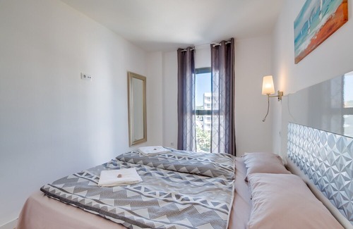 Sant Llorenc des Cardassar Apartment | Apartment in CALA MILLOR, directly on the beach, with 2 bedrooms, WIFI Free, 5 ETAGE.