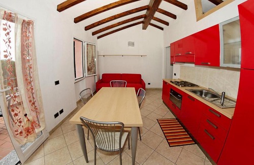 Casanova Lerrone Apartment | Apartment in Castellaro with garden
