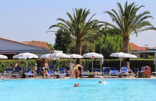 Marina di Cecina Apartment | Apartment in Cecina Mare with outdoor pool