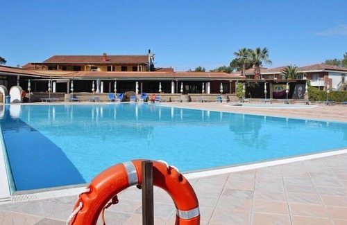 Marina di Cecina Apartment | Apartment in Cecina Mare with outdoor pool