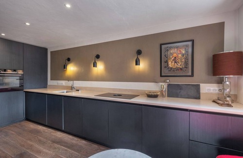 Le Planellet Ski Chalet | Apartment in chalet with the terrace and garden