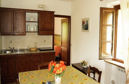 Citerna Villa | Apartment in Citerna with Pool & Garden