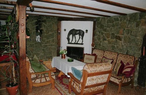 Urberg Apartment | Apartment in Dachsberg with Garden, BBQ & Bar