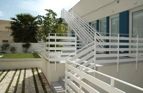 Donnalucata Condo | Apartment in Donnalucata with veranda 1