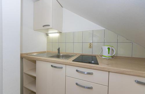 Drasnice Apartment | Apartment in Drasnice with sea view, terrace, air conditioning, WiFi 4992-2