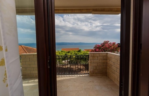Duce Apartment | Apartment in Duće with Seaview, Balcony, Air condition, WIFI (79-6)