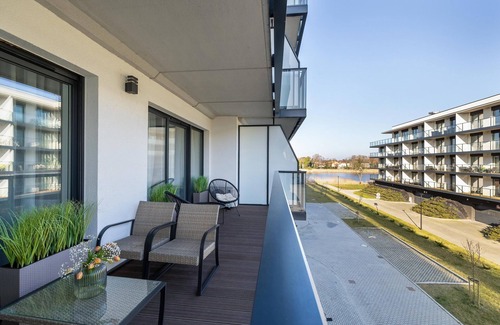 Dziwnow Apartment | Apartment in Dziwnow by River and Beach