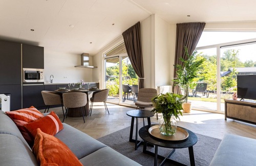Municipality of Veldhoven Ski Chalet | Apartment in Eindhoven Near City Center