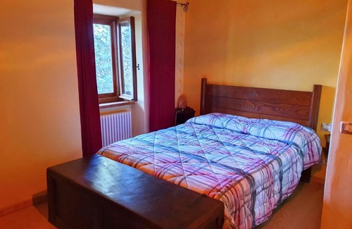 Baiano House | Apartment in Firenzuola near Lake Arezzo