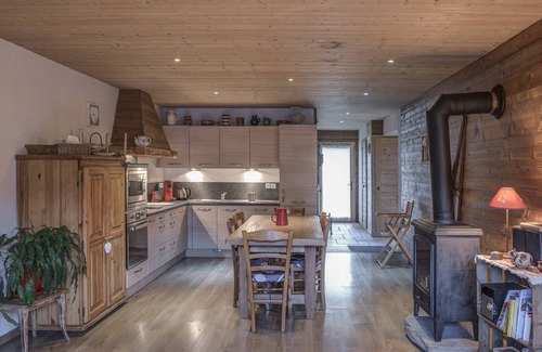 Saint-Jean-de-Sixt Apartment | Apartment in chalet less than 5 minutes from La Clusaz