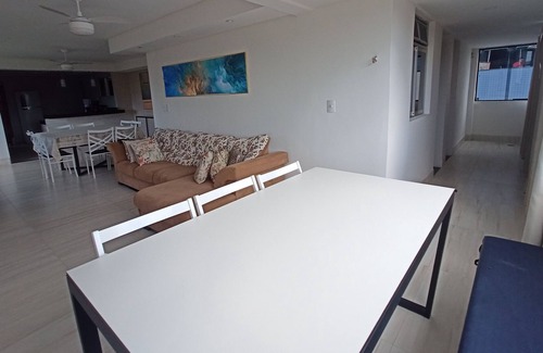 Jardim Oceania Apartment | apartment in front of the sea, just cross the street!