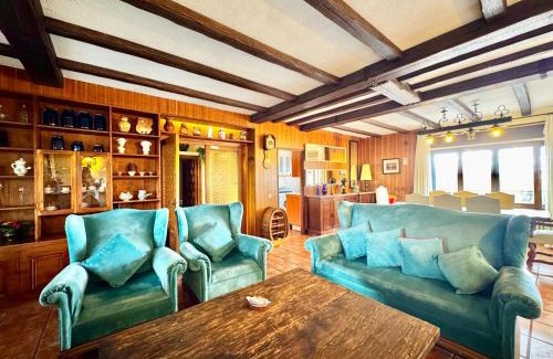 Galapagar House | Apartment in Galapagar with Pool and Garden